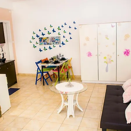 Apartment Colour With Free Bikes