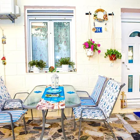 Colour With Free Bikes