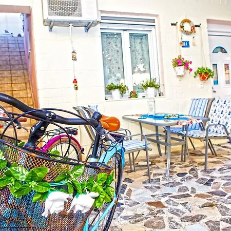 Colour With Free Bikes *