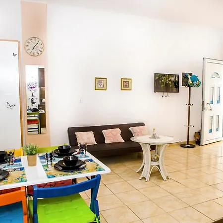 Colour With Free Bikes Apartment Rethymno (Crete)